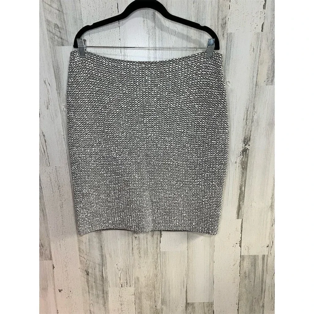 St. John Collection Gray White Textured Knit Pencil‎ Skirt Size 12 Wool Blend